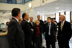 Michel Destot visite la Mission Locale de Grenoble en présence de nombreuses personnalités