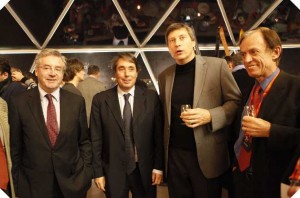 Michel destot lors de l'inauguration du siège de Rossignol entouré d'Henri-Pierre Guilbert, Bruno Cercley et Rolland Revil