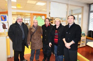 Michel destot entouré notamment de Denis Pinot et de Sylvie Drulhon lors de la cérémonie des voeux dans le quartier Malherbe
