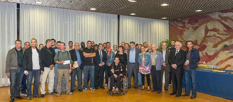 Remise des abonnements du GF 38 aux associations de Grenoble