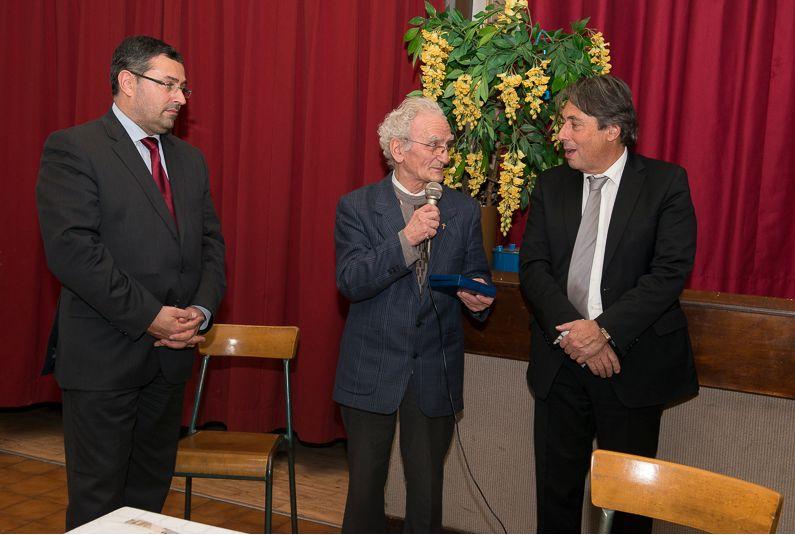 Remise de la médaille de la Ville au Padre Gianni