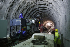 Des travaux, en novembre 2013, dans le tunnel qui doit permettre la liaison entre Lyon et Turin en Italie. Photo Robert Pratta/Reuters