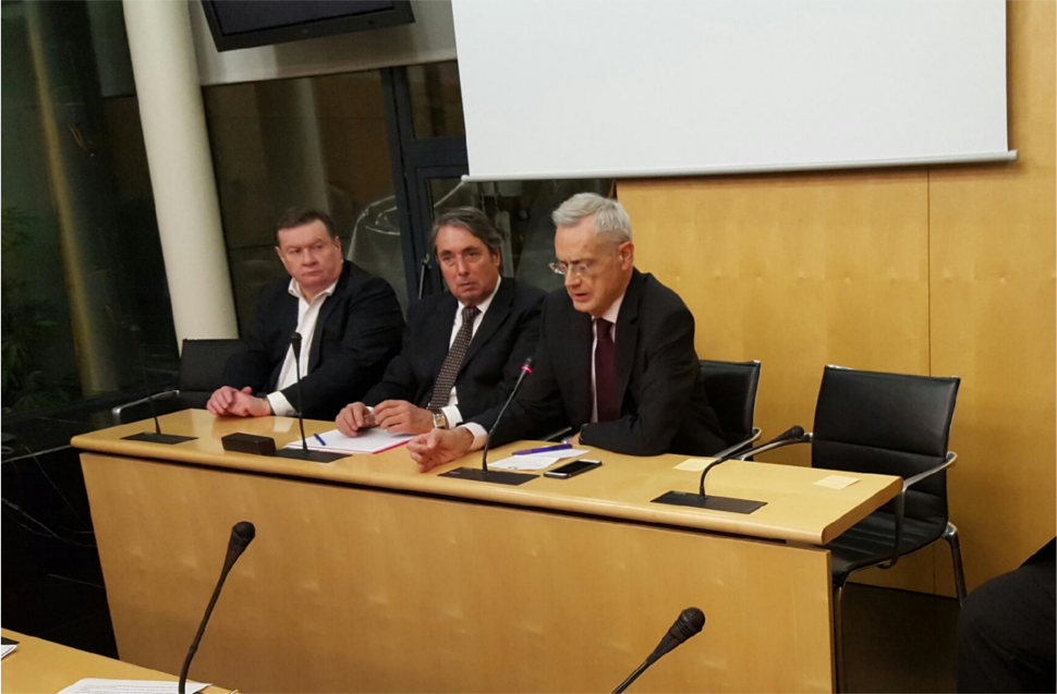 Jean-Louis Bianco à mes côtés, dans le cadre du cercle "Inventer à Gauche"