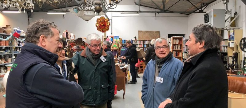 Passage au marché aux puces de l’association « La Ressource »