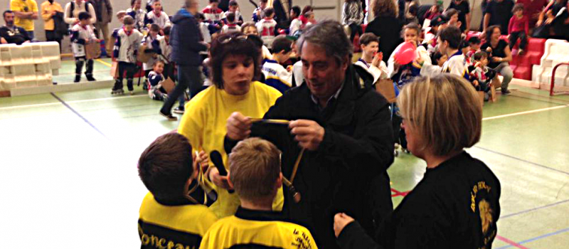 Un après-midi sportif à Sassenage : badminton et roller hockey !